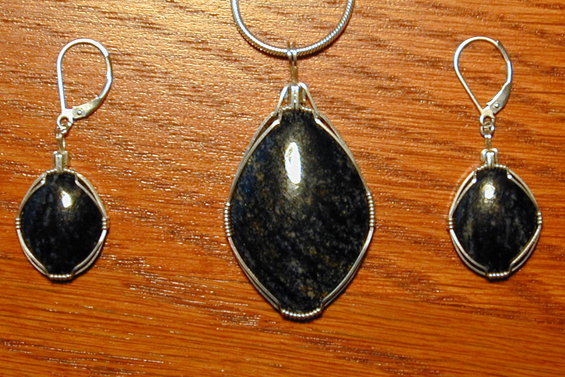 Acasta gneiss pendant/earrings